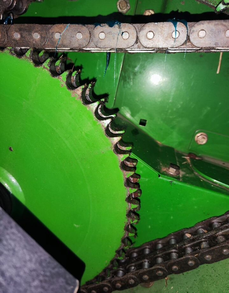 Пресс-подборщик рулонный John Deere 854: фото 7