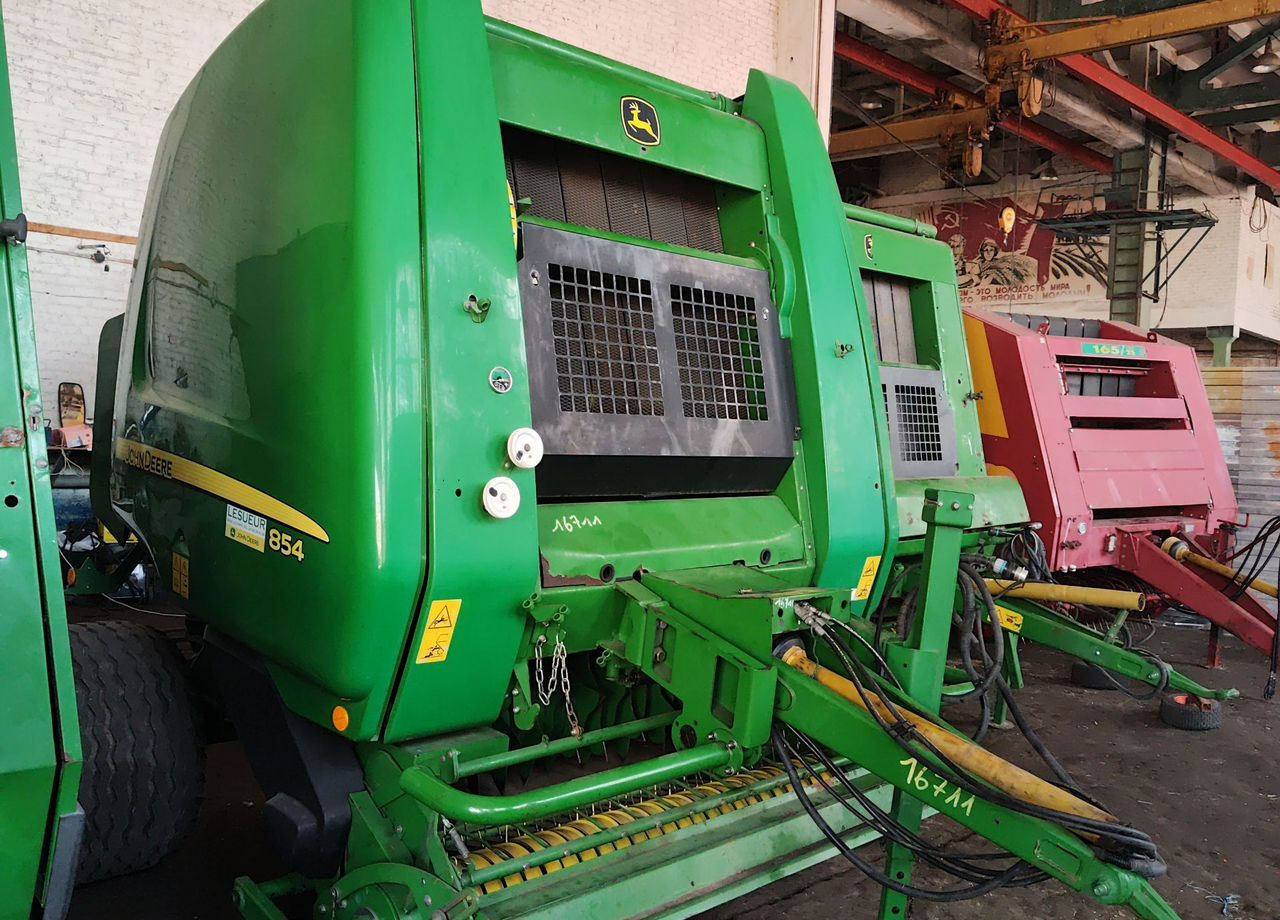 Пресс-подборщик рулонный John Deere 854: фото 19