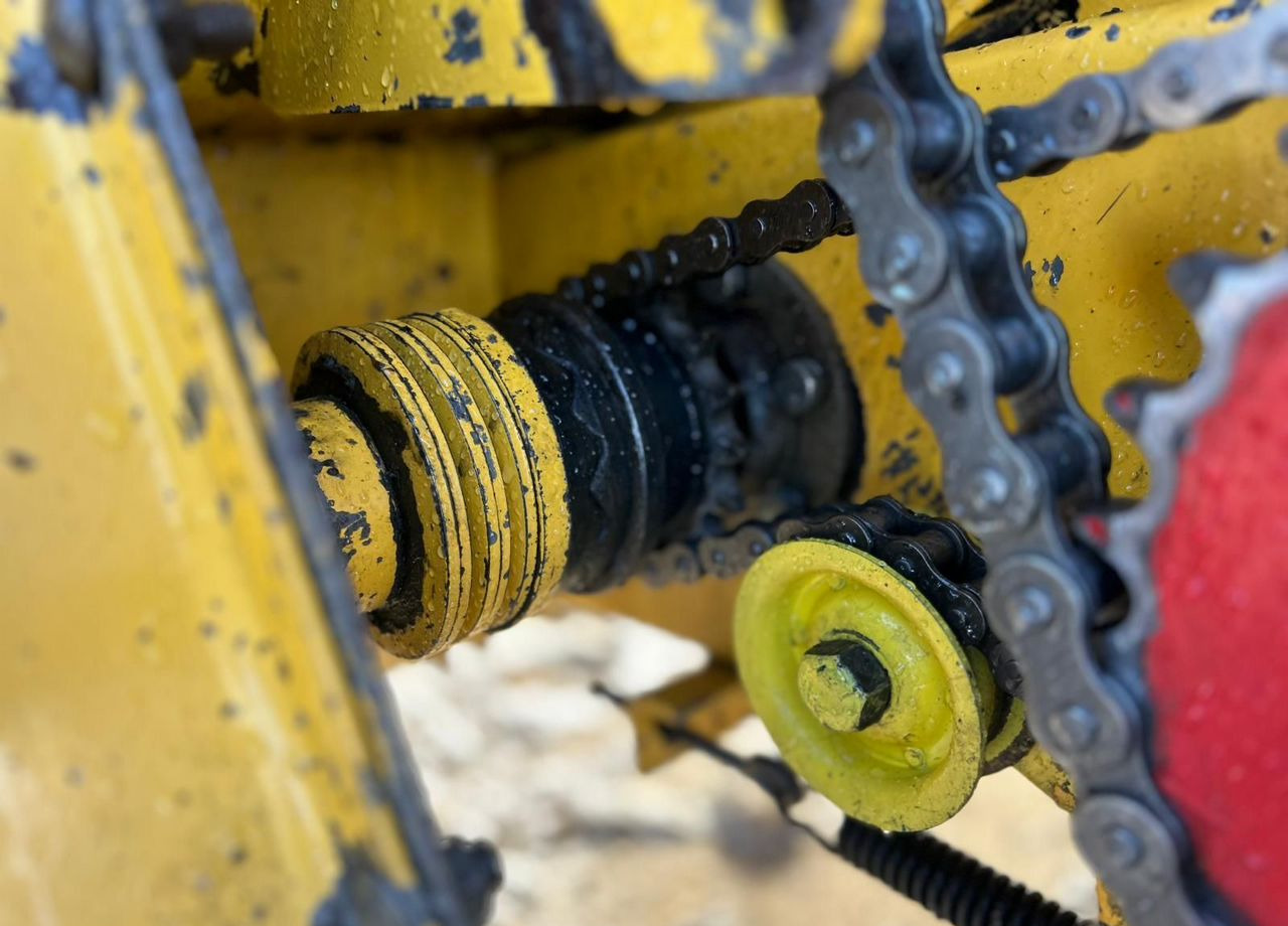 Пресс-подборщик рулонный New Holland 658: фото 13