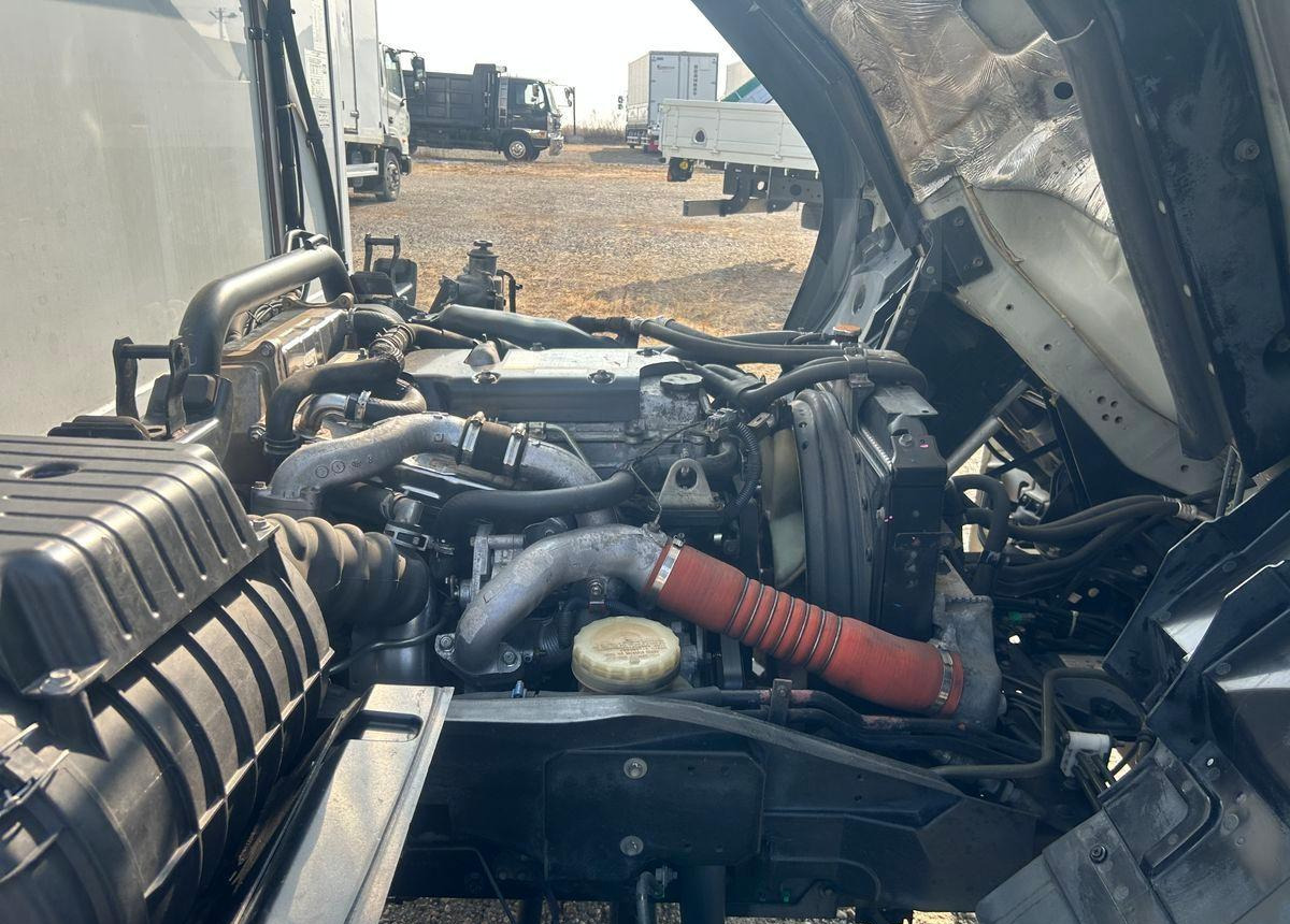 Рефрижератор Isuzu Forward: фото 15