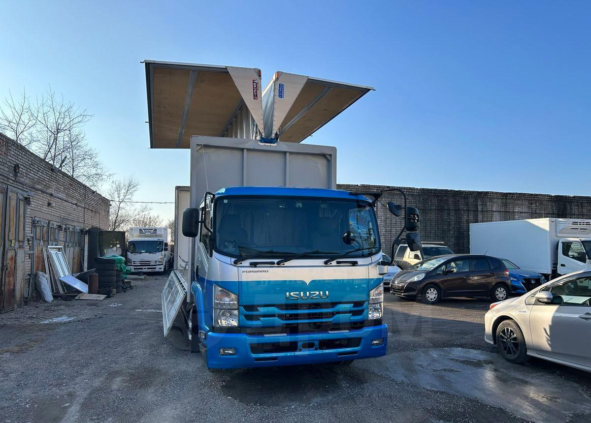 Грузовик с закрытым кузовом Isuzu Forward: фото 9