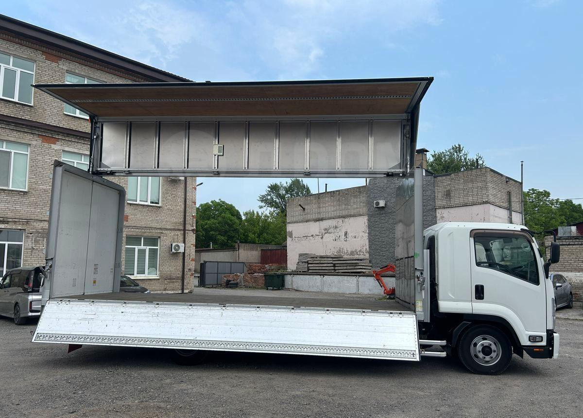 Грузовик с закрытым кузовом Isuzu Forward: фото 10 Грузовик с закрытым кузовом Isuzu Forward: фото 10