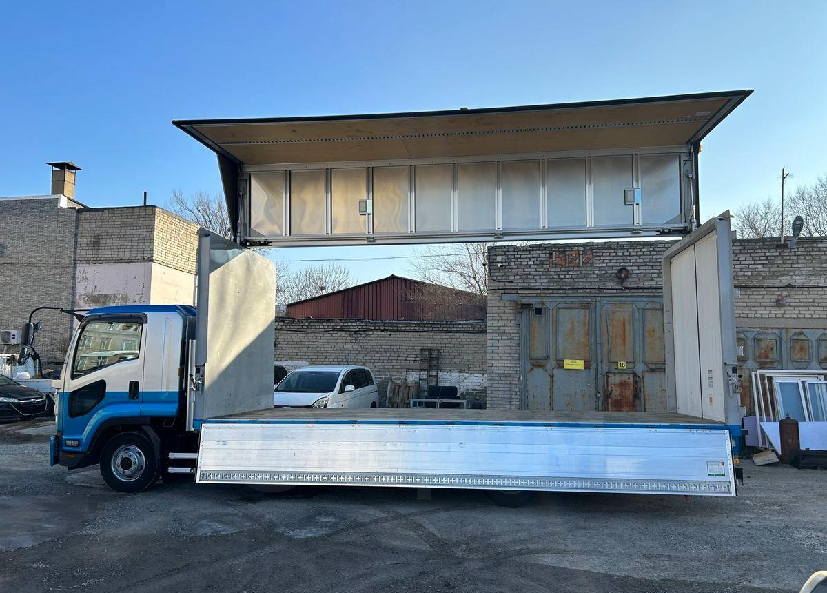 Грузовик с закрытым кузовом Isuzu Forward: фото 7