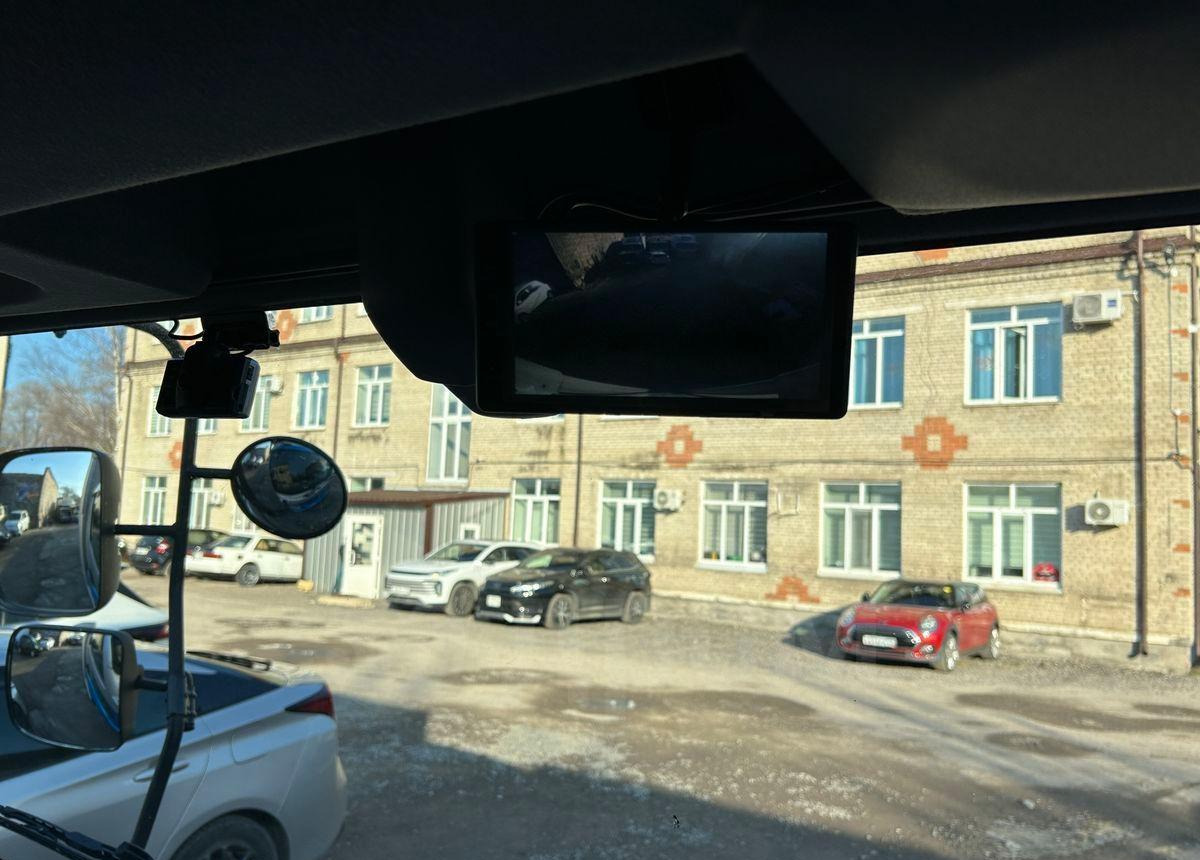 Грузовик с закрытым кузовом Isuzu Forward: фото 23