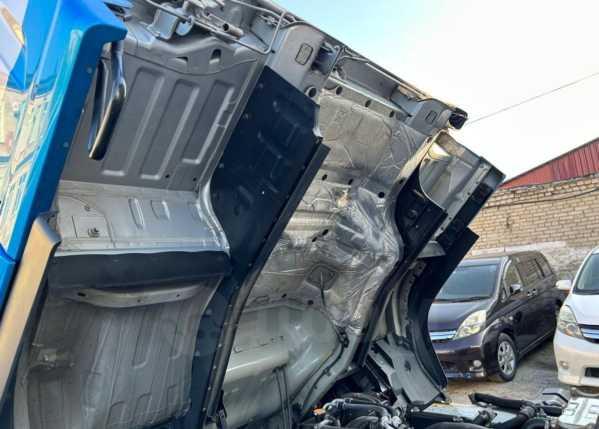 Грузовик с закрытым кузовом Isuzu Forward: фото 15