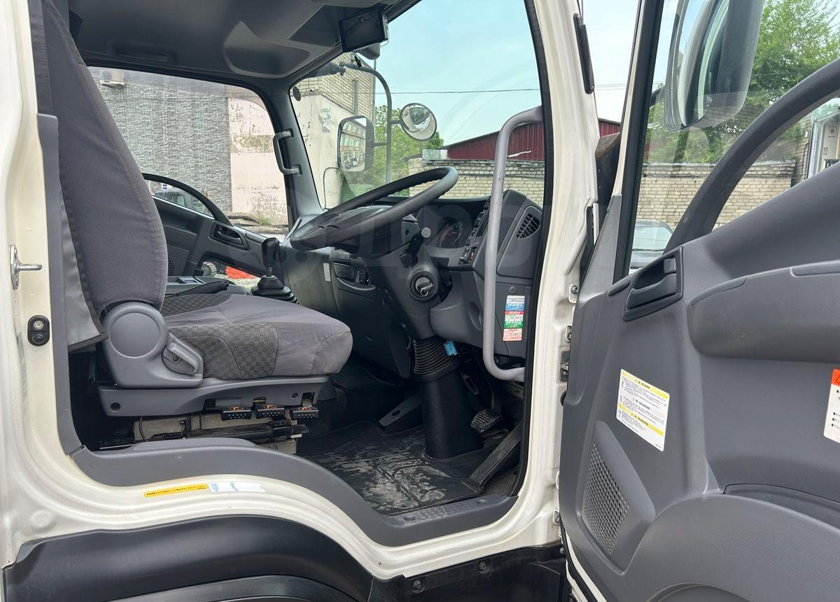 Грузовик с закрытым кузовом Isuzu Forward: фото 16 Грузовик с закрытым кузовом Isuzu Forward: фото 16