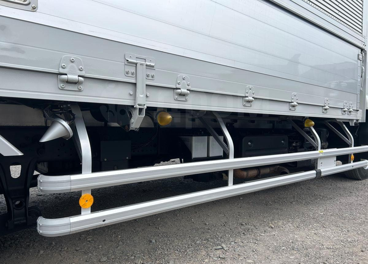 Грузовик с закрытым кузовом Isuzu Forward: фото 9 Грузовик с закрытым кузовом Isuzu Forward: фото 9