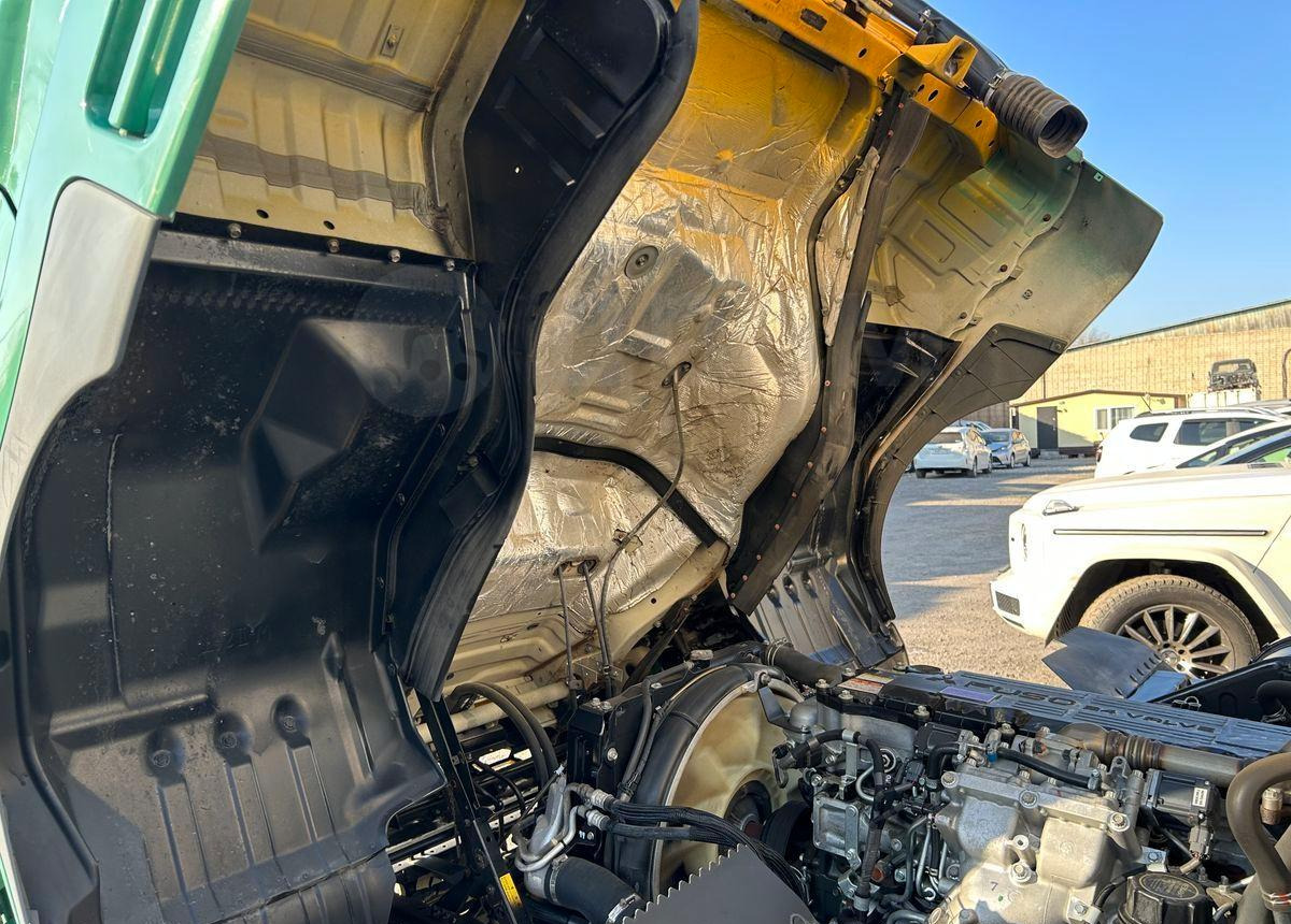 Грузовик с закрытым кузовом Mitsubishi Fuso Fighter: фото 12