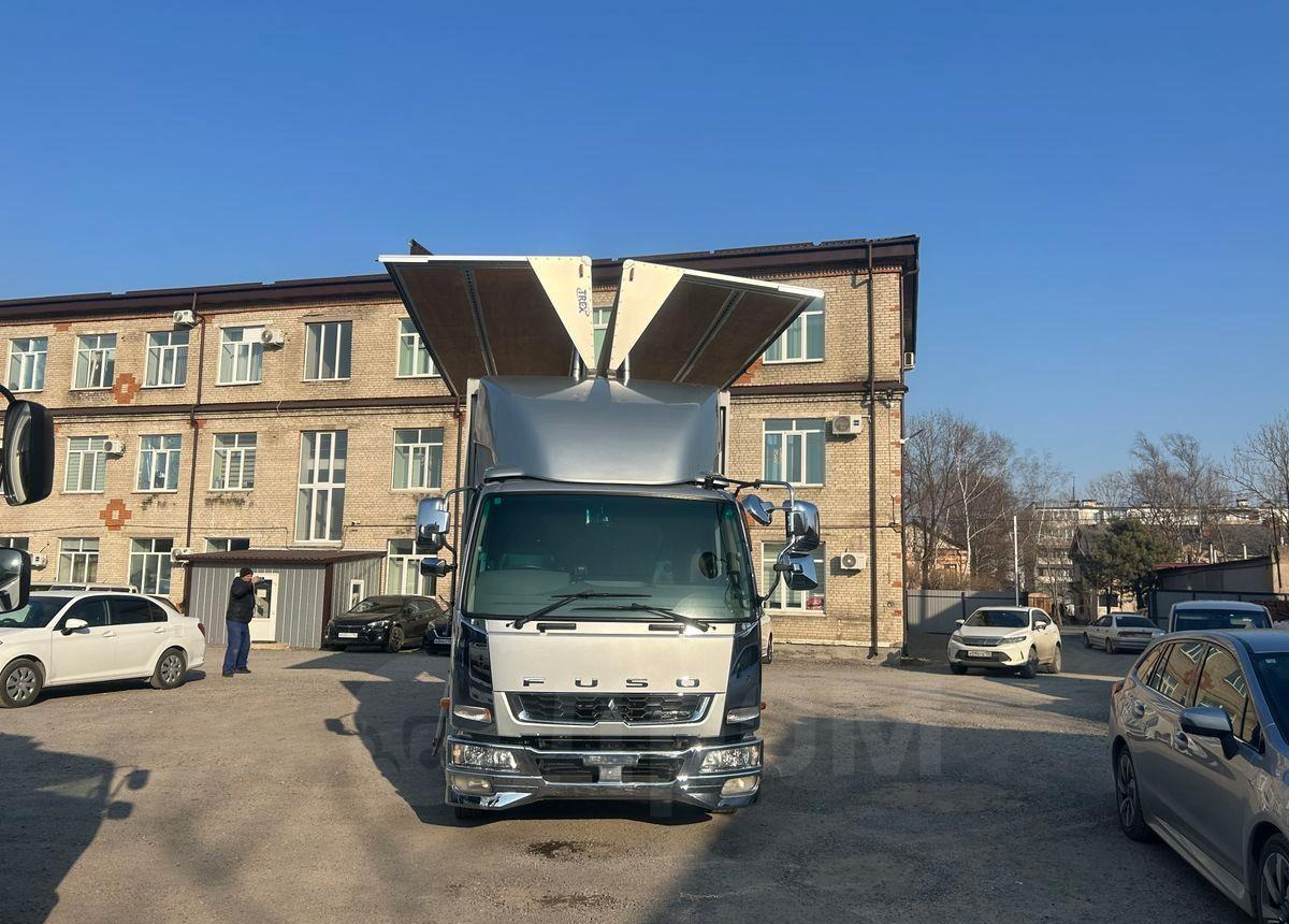 Грузовик с закрытым кузовом Mitsubishi Fuso Fighter: фото 12