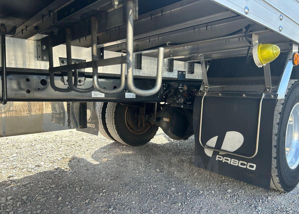 Грузовик с закрытым кузовом Mitsubishi Fuso Fighter: фото 9