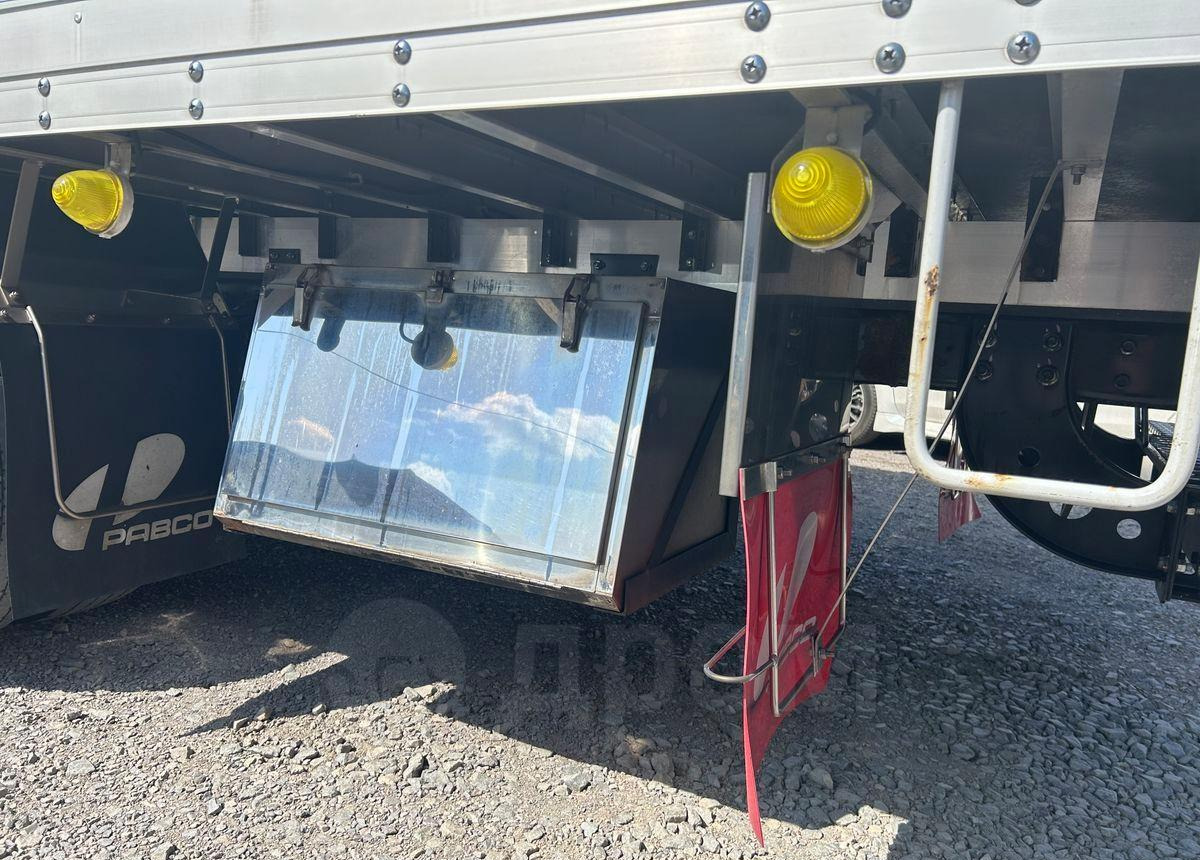 Грузовик с закрытым кузовом Mitsubishi Fuso Fighter: фото 7