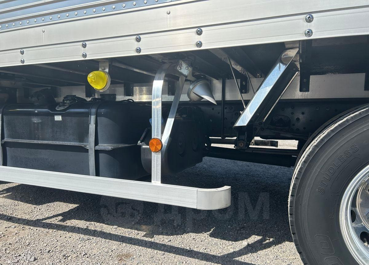 Грузовик с закрытым кузовом Mitsubishi Fuso Fighter: фото 8