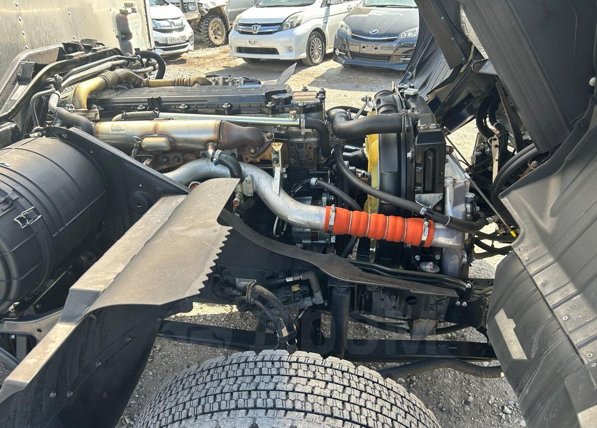 Грузовик с закрытым кузовом Mitsubishi Fuso Fighter: фото 14