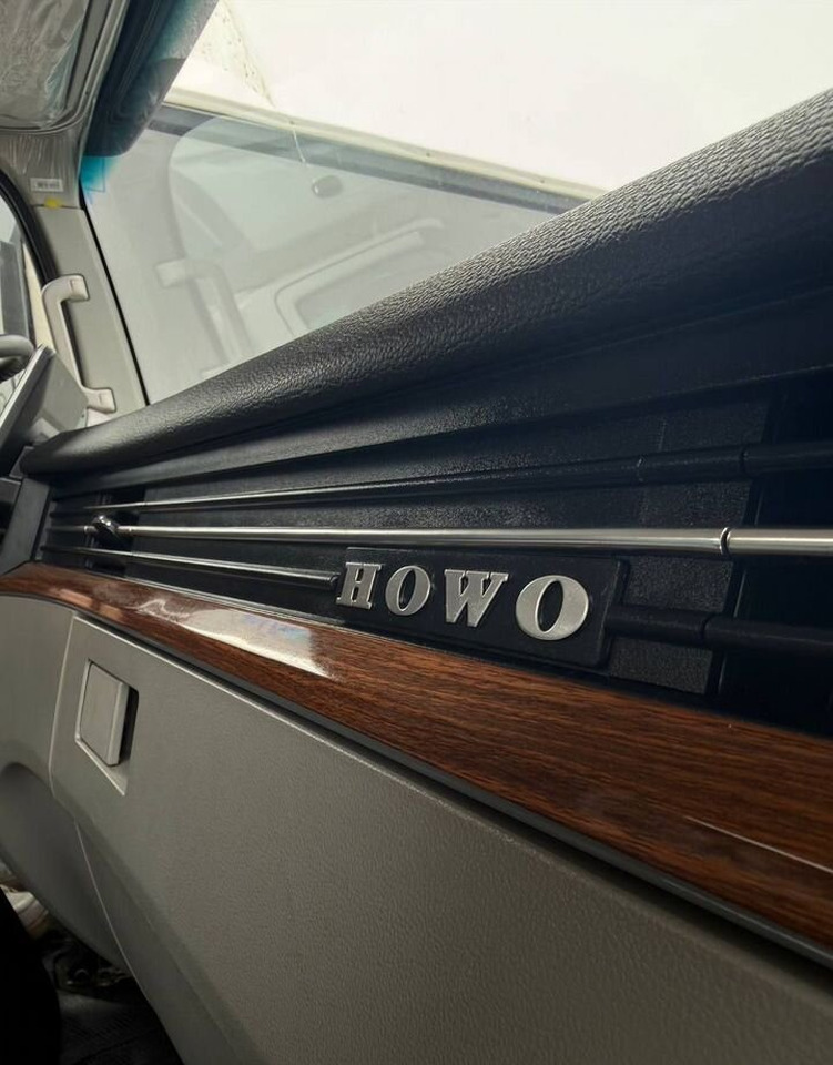 Новый Изотермический грузовик Howo G2W: фото 9