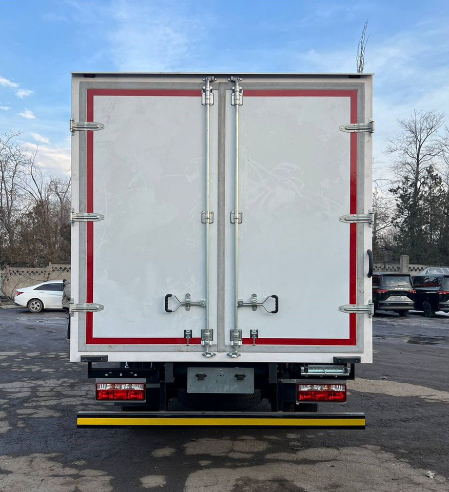 Hyundai Mighty EX8 - Изотермический грузовик: фото 4 Hyundai Mighty EX8 - Изотермический грузовик: фото 4