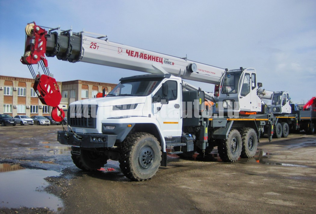 Автомобильный кран КС-55732-28 25 т на шасси УРАЛ-4320 NEXT - Автокран: фото 2 Автомобильный кран КС-55732-28 25 т на шасси УРАЛ-4320 NEXT - Автокран: фото 2