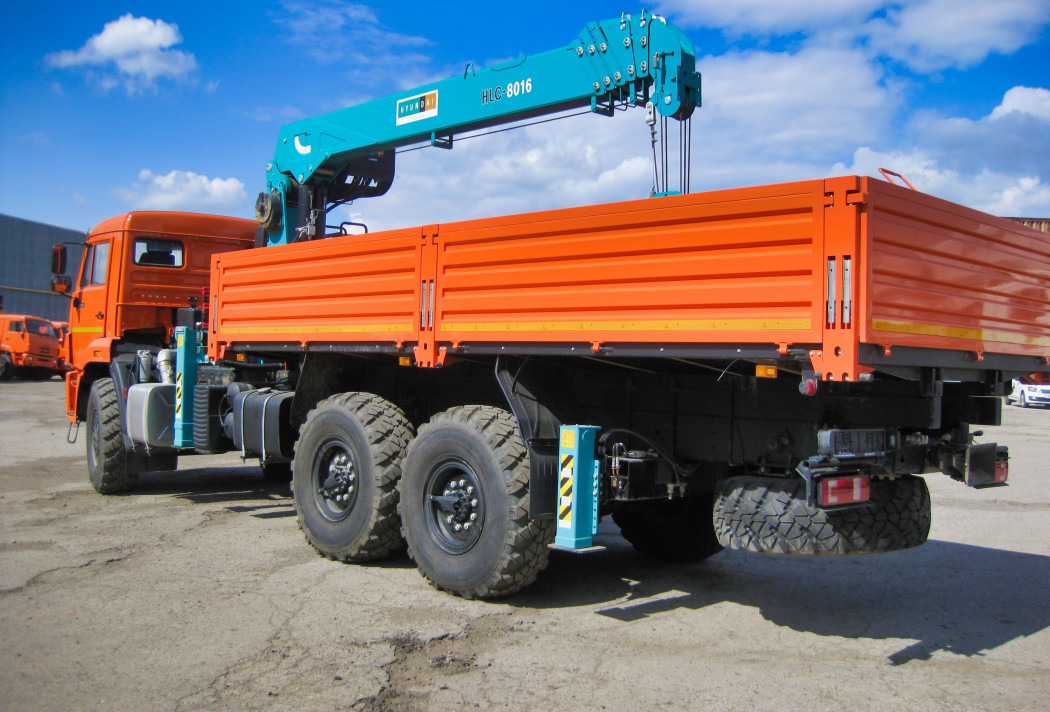 Бортовой КАМАЗ 43118 с КМУ HKTC HLC-8016L - Бортовой грузовик/ Платформа, Автоманипулятор: фото 3 Бортовой КАМАЗ 43118 с КМУ HKTC HLC-8016L - Бортовой грузовик/ Платформа, Автоманипулятор: фото 3