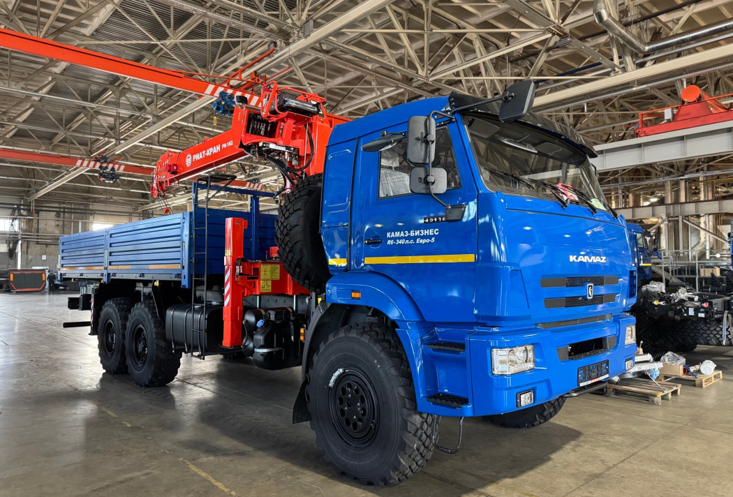 Бортовой автомобиль КАМАЗ-43118-3090-76 (RR) с КМУ РИАТ-КРАН РК-1820Т - Бортовой грузовик/ Платформа, Автоманипулятор: фото 2 Бортовой автомобиль КАМАЗ-43118-3090-76 (RR) с КМУ РИАТ-КРАН РК-1820Т - Бортовой грузовик/ Платформа, Автоманипулятор: фото 2