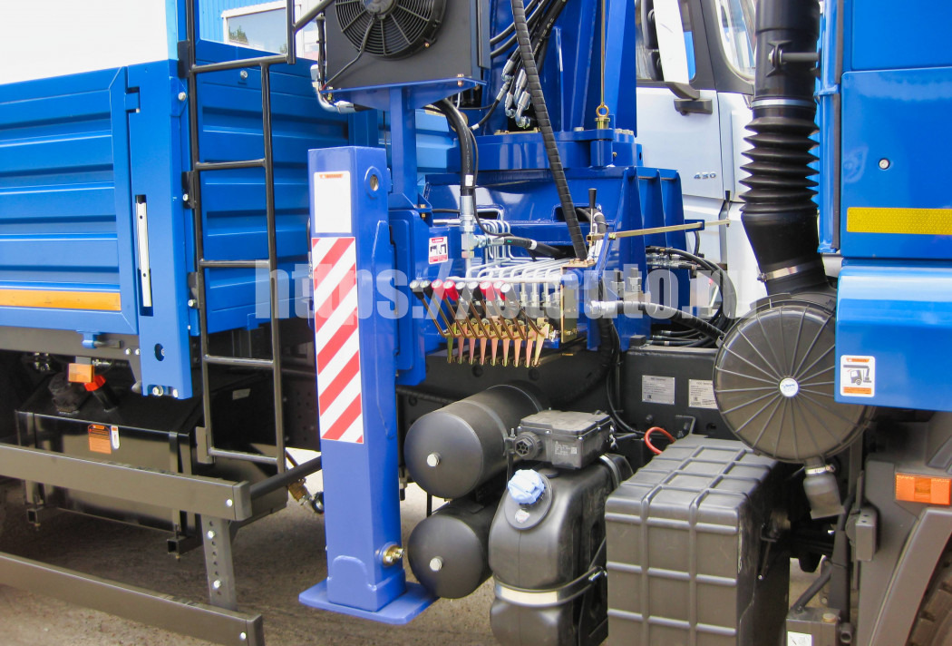 Бортовой грузовик/ Платформа, Автоманипулятор Бортовой автомобиль КАМАЗ-65115 с КМУ DongYang SS2037: фото 12