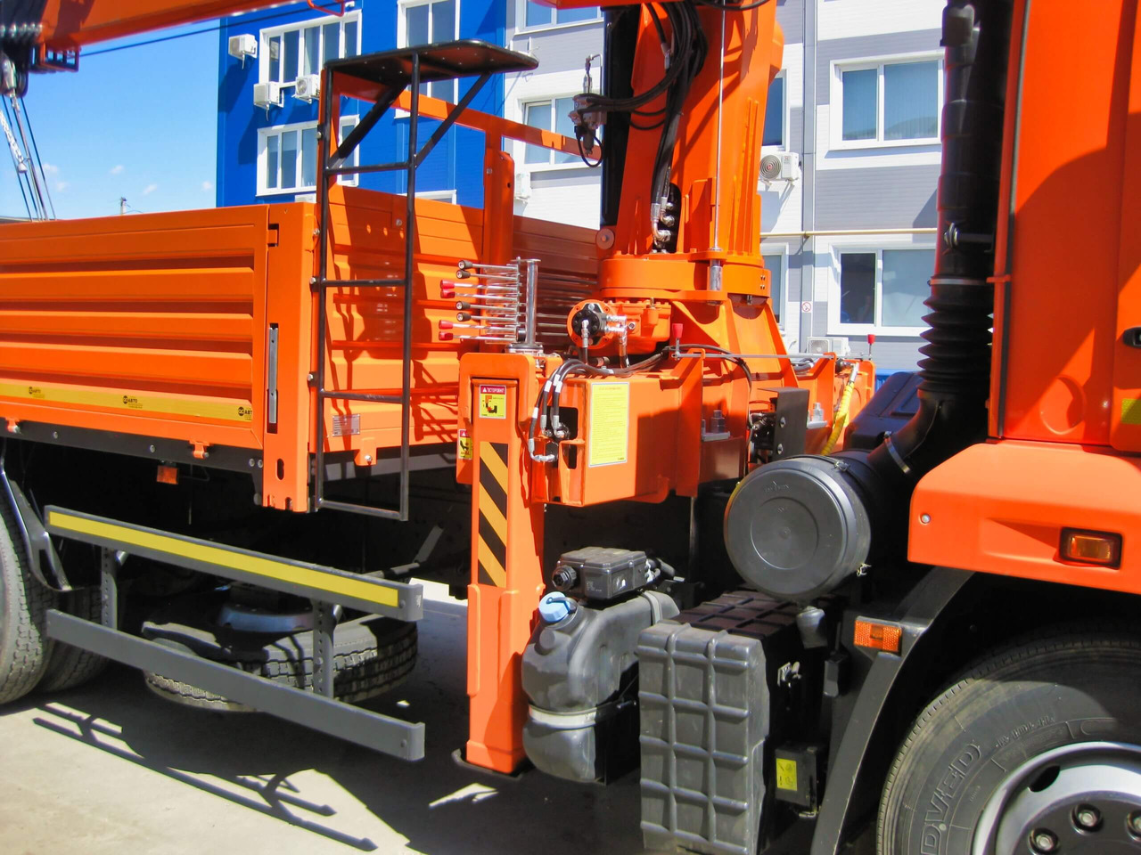 Бортовой автомобиль КАМАЗ 65115 с КМУ HANGIL HGC 756 - Бортовой грузовик/ Платформа, Автоманипулятор: фото 4 Бортовой автомобиль КАМАЗ 65115 с КМУ HANGIL HGC 756 - Бортовой грузовик/ Платформа, Автоманипулятор: фото 4