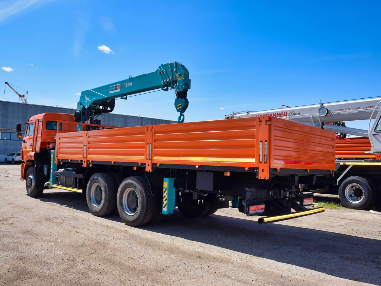 Бортовой автомобиль КАМАЗ 6520 с КМУ HKTC HLC-8016L - Бортовой грузовик/ Платформа, Автоманипулятор: фото 3 Бортовой автомобиль КАМАЗ 6520 с КМУ HKTC HLC-8016L - Бортовой грузовик/ Платформа, Автоманипулятор: фото 3