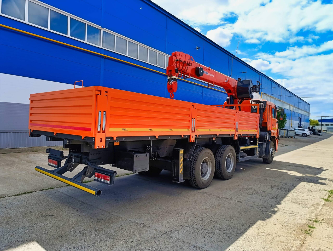 Бортовой автомобиль КАМАЗ 6520 с КМУ Kanglim KS1256 - Бортовой грузовик/ Платформа, Автоманипулятор: фото 4 Бортовой автомобиль КАМАЗ 6520 с КМУ Kanglim KS1256 - Бортовой грузовик/ Платформа, Автоманипулятор: фото 4