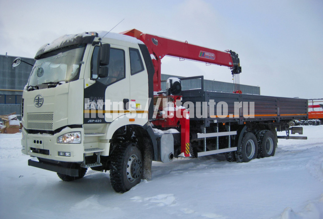 Бортовой автомобиль на базе шасси FAW 3250 (6х6) c КМУ HORYONG HRS 206 - Бортовой грузовик/ Платформа, Автоманипулятор: фото 1 Бортовой автомобиль на базе шасси FAW 3250 (6х6) c КМУ HORYONG HRS 206 - Бортовой грузовик/ Платформа, Автоманипулятор: фото 1