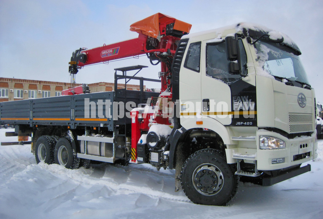 Бортовой автомобиль на базе шасси FAW 3250 (6х6) c КМУ HORYONG HRS 206 - Бортовой грузовик/ Платформа, Автоманипулятор: фото 3 Бортовой автомобиль на базе шасси FAW 3250 (6х6) c КМУ HORYONG HRS 206 - Бортовой грузовик/ Платформа, Автоманипулятор: фото 3