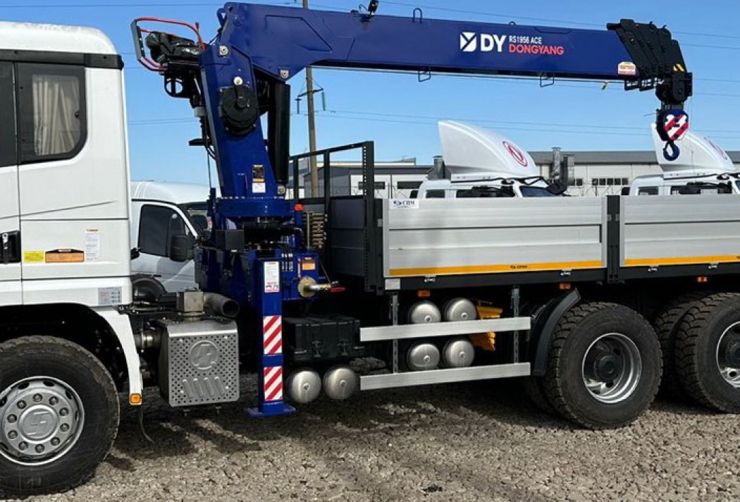Бортовой автомобиль на шасси SHACMAN SX32586V384 с КМУ ИКран RS1956 - Бортовой грузовик/ Платформа, Автоманипулятор: фото 2 Бортовой автомобиль на шасси SHACMAN SX32586V384 с КМУ ИКран RS1956 - Бортовой грузовик/ Платформа, Автоманипулятор: фото 2