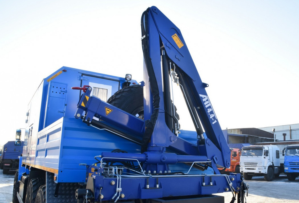 Шарнирно-сочлененная КМУ АНТ 4.4-1 - Кран-манипулятор: фото 1 Шарнирно-сочлененная КМУ АНТ 4.4-1 - Кран-манипулятор: фото 1