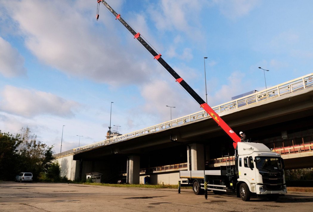 Тросовый кран-манипулятор FG 716 - Кран-манипулятор: фото 4 Тросовый кран-манипулятор FG 716 - Кран-манипулятор: фото 4