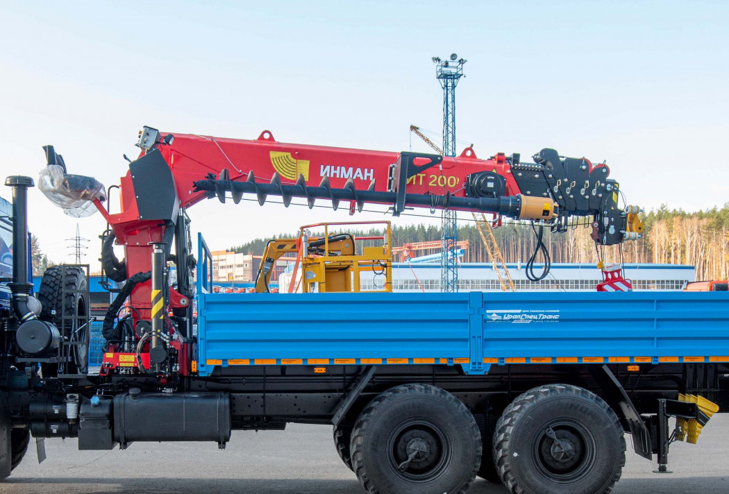 Тросовый кран-манипулятор ИТ 200 - Кран-манипулятор: фото 1 Тросовый кран-манипулятор ИТ 200 - Кран-манипулятор: фото 1