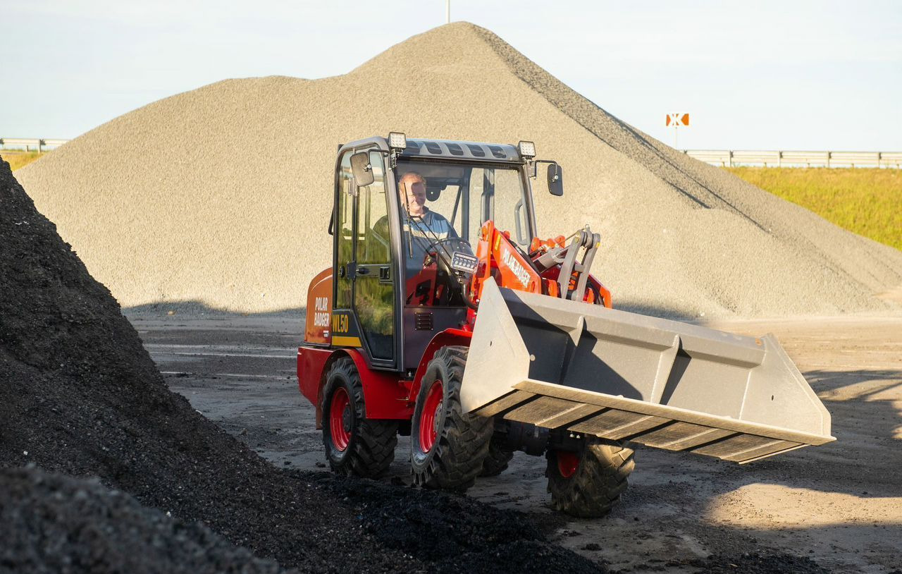 Новый Фронтальный мини погрузчик Polar Badger WL50: фото 12