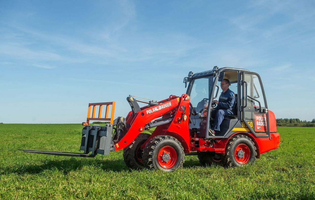 Polar Badger WL50 - Фронтальный мини погрузчик: фото 3 Polar Badger WL50 - Фронтальный мини погрузчик: фото 3