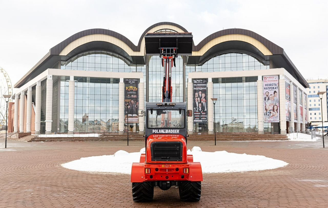 Новый Фронтальный мини погрузчик Polar Badger WL50AT: фото 12