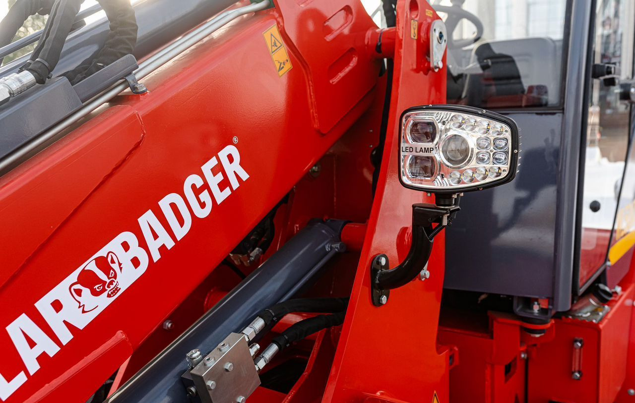 Новый Фронтальный мини погрузчик Polar Badger WL50AT: фото 19