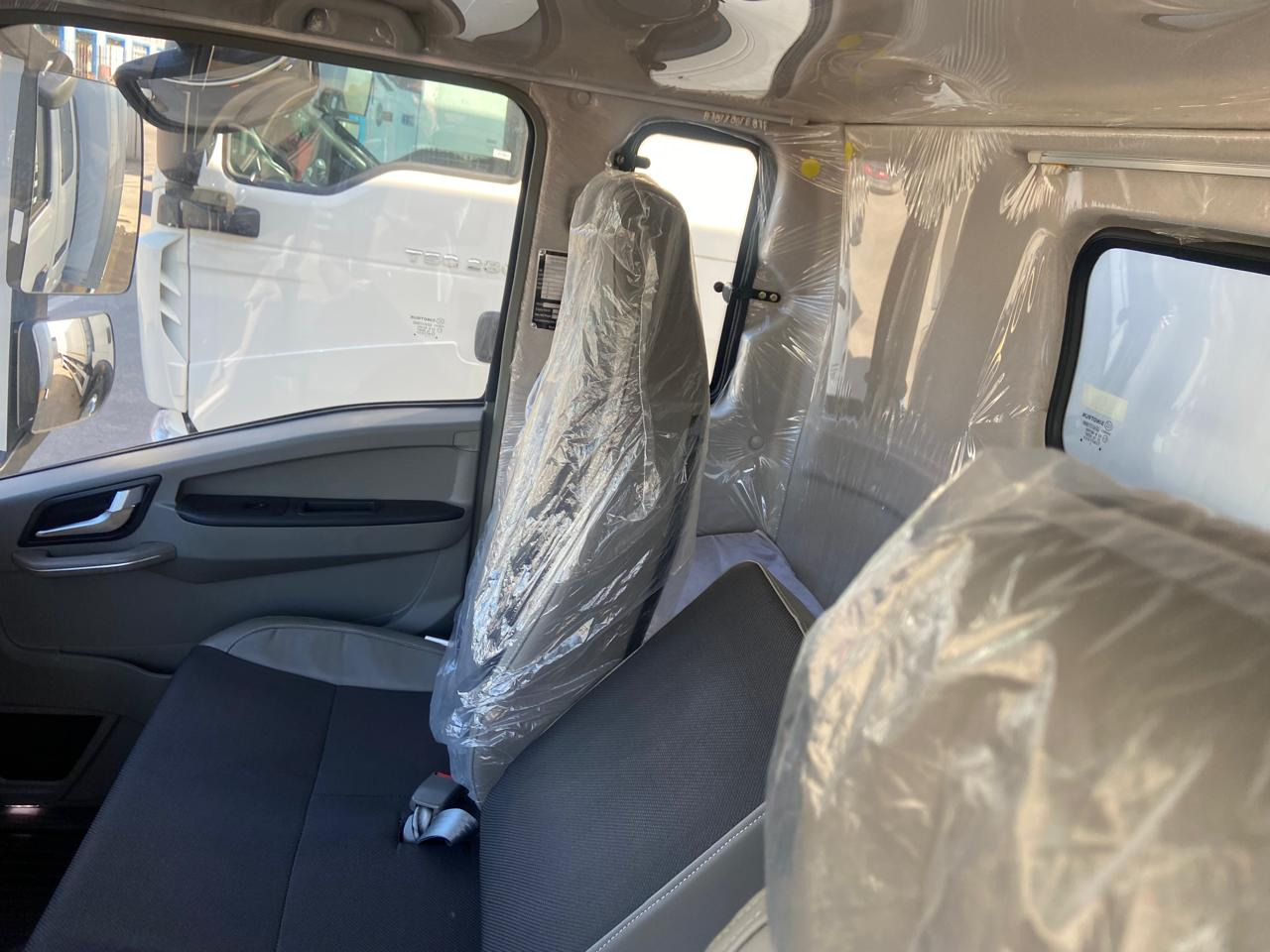 Новый Рефрижератор Для транспортировки пищевых продуктов HOWO ZZ1117H4515E1: фото 27 Новый Рефрижератор Для транспортировки пищевых продуктов HOWO ZZ1117H4515E1: фото 27