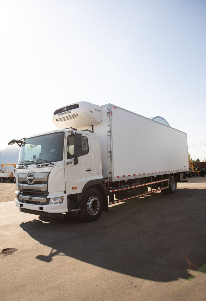 Hino 700 - Рефрижератор: фото 3 Hino 700 - Рефрижератор: фото 3