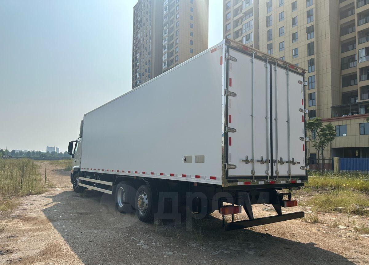 Hino 700 - Рефрижератор: фото 3 Hino 700 - Рефрижератор: фото 3