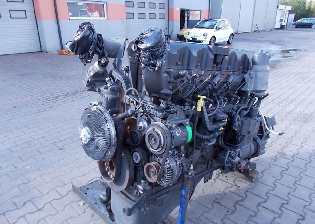 DAF XF - Двигатель: фото 2 DAF XF - Двигатель: фото 2