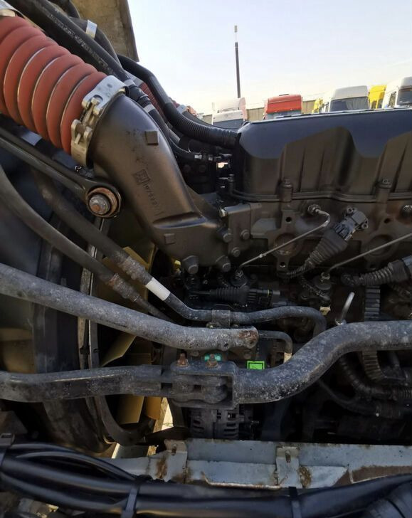 DAF XF - Двигатель: фото 1 DAF XF - Двигатель: фото 1