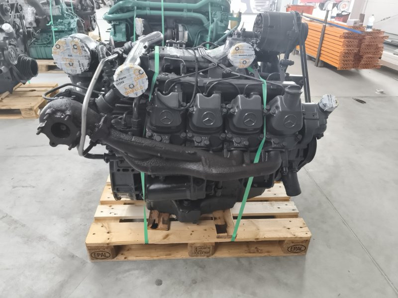 Двигатель MERCEDES 1993 402901 SK OM402LA 402.901 - Двигатель: фото 4 Двигатель MERCEDES 1993 402901 SK OM402LA 402.901 - Двигатель: фото 4