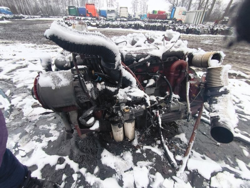 Двигатель RENAULT - Двигатель: фото 3 Двигатель RENAULT - Двигатель: фото 3