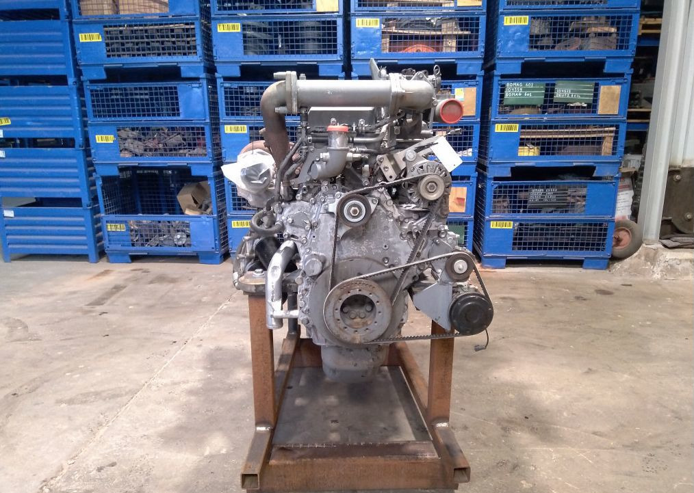 Hitachi DX75M-C - Двигатель: фото 4 Hitachi DX75M-C - Двигатель: фото 4