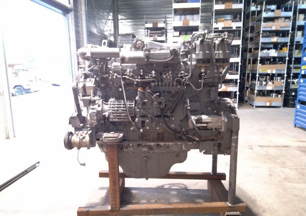 Hitachi DX75M-C - Двигатель: фото 2 Hitachi DX75M-C - Двигатель: фото 2