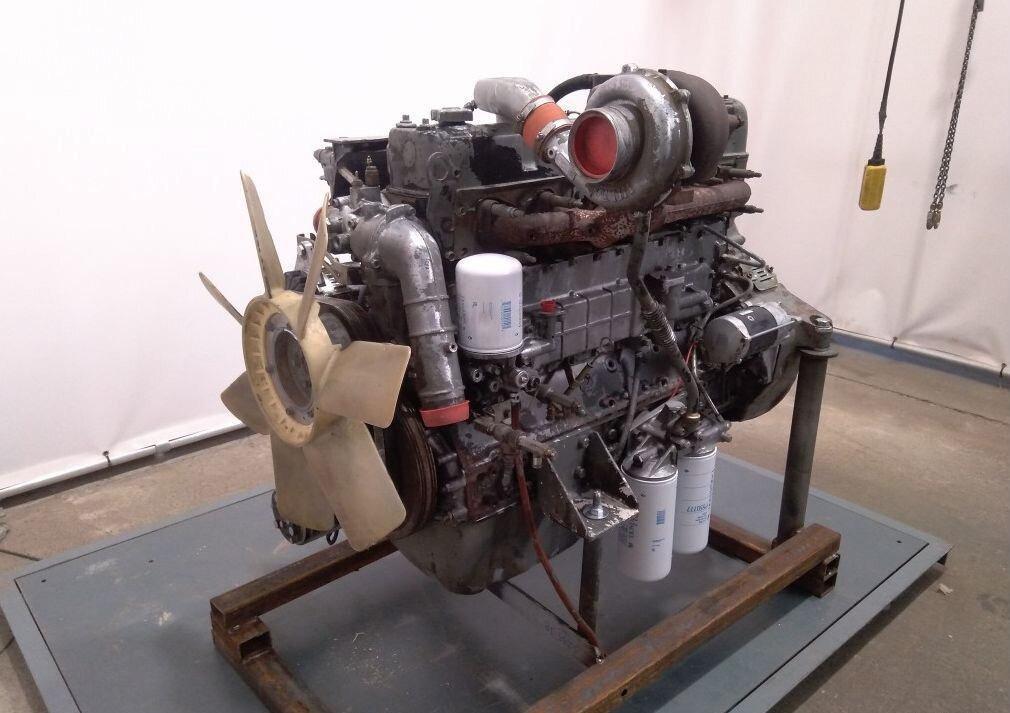 Hitachi KD-40P - Двигатель: фото 2 Hitachi KD-40P - Двигатель: фото 2