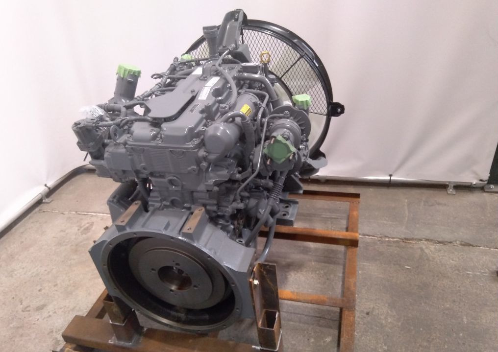 Hitachi KD-40P - Двигатель: фото 2 Hitachi KD-40P - Двигатель: фото 2