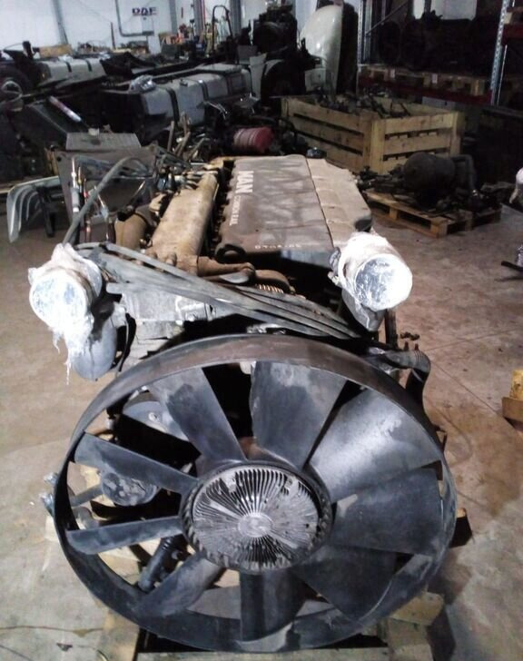 MAN L 2000 - Двигатель: фото 1 MAN L 2000 - Двигатель: фото 1