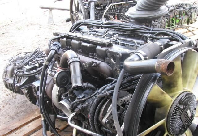 MAN L 2000 - Двигатель: фото 2 MAN L 2000 - Двигатель: фото 2