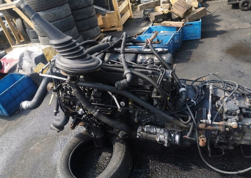 MAN L 2000 - Двигатель: фото 1 MAN L 2000 - Двигатель: фото 1